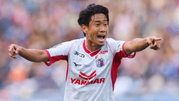 セレッソ大阪MF香川真司、広島戦主審への“拍手＆サムズアップ”が波紋