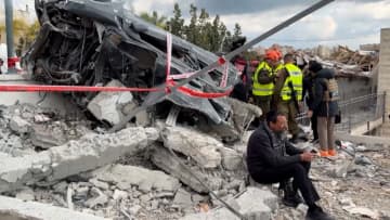 イランのミサイル攻撃受けイスラエル中部で9人死亡、70人負傷 革命防衛