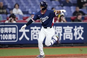 韓国打線がオリックス相手に爆発！ 2回に一挙6点、キム・ドヨンの2