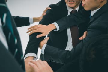 「訴訟を起こすからな！俺の邪魔をしやがって！」先輩から1200万円を不正に得ようとした後輩…悪事がばれ逆ギレして起こした「警察沙汰」