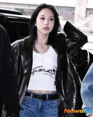 PHOTO】TWICE ミナ、海外スケジュールのため出国 | チバテレ＋プラス