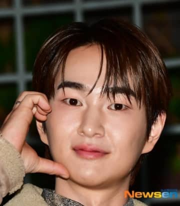 【PHOTO】SHINee オンユ＆パク・ヘス、ブランド「CANALI」のイベントに出席
