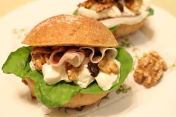 じつは万能食品！「くるみ」の意外な効能とは？ラブコメ『マイ・ファニー・レディ』観ながら食べたい...