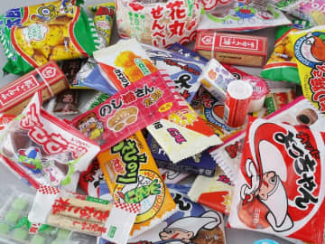 『よっちゃんイカ』はイカじゃない! 駄菓子の意外すぎる正体 『BIGカツ』『キャベツ太郎』etc
