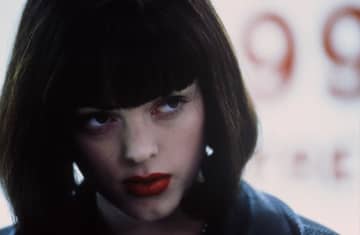 「子ネコちゃん？」90年代“インディ映画の女王”パーカー・ポージー登場！『ドゥーム・ジェネレー...