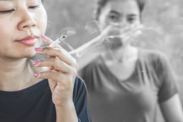 周りでタバコを吸われるのは気分悪い？　10代では男女とも嫌煙傾向か　 2020年の東京オリンピックに向けて分煙化が進む昨今だが…
