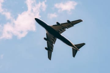 「飛行機が落ちる夢」があなたに告げていること
