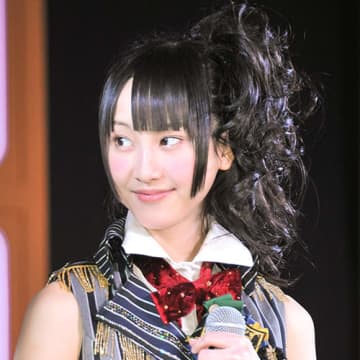 元 Ske48 松井玲奈 超ミニスカ でテレビ出演 パンツ見えてる エンタメプラス 話題のエンタメ情報満載