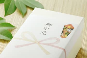 都道府県で時期が違う「お中元」の贈り方マナーを紹介