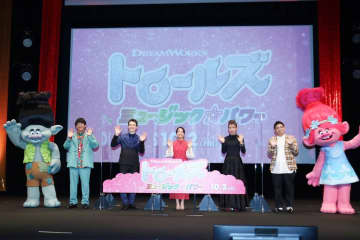 上白石萌音、ウエンツ瑛士らと美しい歌声披露「ハーモニーって最高」