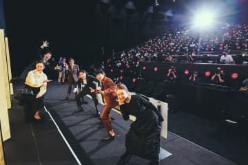 二宮和也に近付きすぎたレア写真!? 『浅田家!』1位スタート記念に公開