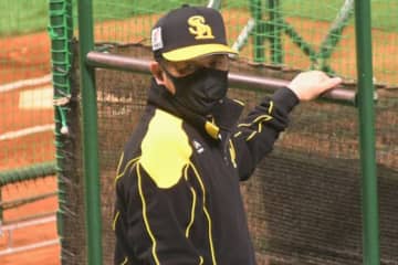 鷹・工藤監督の意味ありげな「内緒です」　9回4点差で22歳右腕を投入した狙いは？