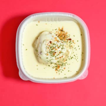 白いけどカレーの味はするの…？ セブン新商品『白いキーマカレー』を実食レビュー