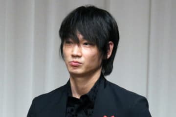 綾野剛 この1年俳優として感じたことを告白 共感が全てになるのは恐ろしい エンタメプラス 話題のエンタメ情報満載