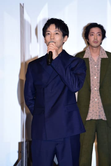 松坂桃李、“歌NG説”覆しガンガン歌う!? 役を通せばOKも…「CDは出ません!」