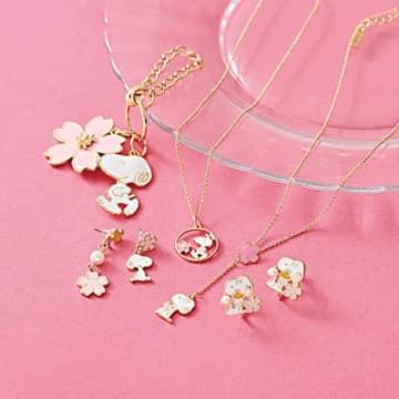 スヌーピー 爆買い待ったなし 桜デザインのアクセ可愛すぎるよ チバテレ プラス