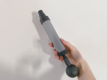 かさばる「ペットボトルゴミ」が驚くほどペチャンコに！ダイソーアイテム便利だわ～