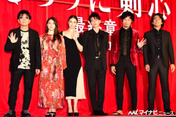 佐藤健、『るろ剣』おなじみメンバー最後の集結に感慨…雨男疑惑も認める