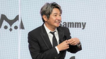 近藤真彦「お手柔らかに」とイベントに登壇！ポーカーゲームでは、まさかの大失態
