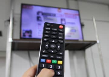 キャンドゥ恐るべし。23社対応のテレビ用リモコンまで売ってる！