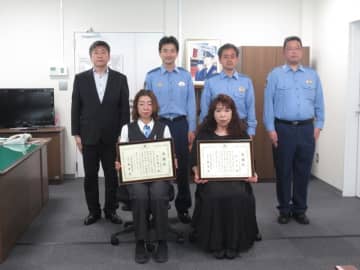 電話しながらコンビニ入退店繰り返す女性…　詐欺疑った店員とタクシー運転手連携、高齢者救う　市川署