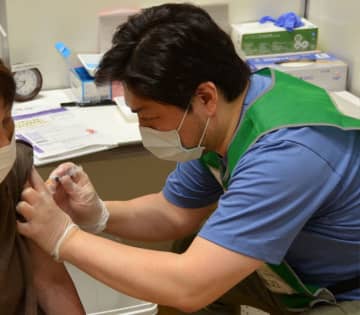 【速報】千葉県、新型コロナワクチン集団接種スタート　「ようやく接種できた」安ど　県、受け付けなど改善へ