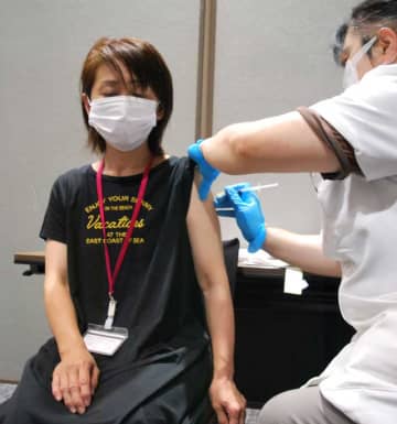 【速報】イオンでワクチン職場接種スタート　イオンモール幕張新都心で初日は500人　順次全国へ