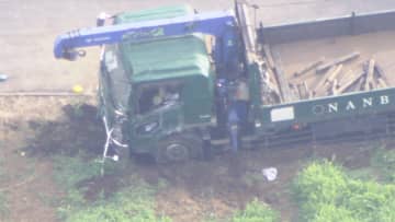 【速報】小学生の列にトラック突っ込む　60歳の運転手を現行犯逮捕　千葉