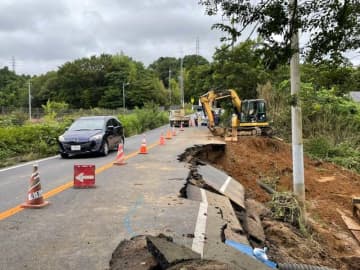 千葉県内豪雨　地盤緩み「厳重警戒を」　土砂崩れ、交通乱れも　木更津で観測最大348ミリ　