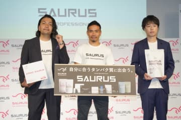 “リバウンド中”見取り図・盛山がたるんだ体を披露! サッカー長友と「腹筋対決」で逆ギレ
