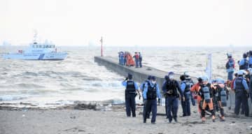 4年続けて水難事故で犠牲者が出た「幕張の浜」　事故防止策は危険周知の看板と柵設置　【千葉県議会】