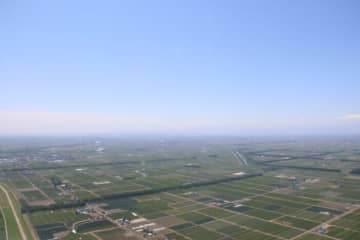 ニュース画像：大空から眺める田園風景に感動！札幌から車で50分の新篠津で空飛ぶグライダー体験