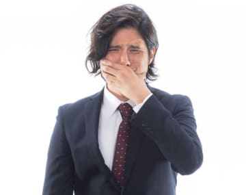最悪！会社の寮が汚すぎる 「相部屋でしたが、床は空き缶やペットボトルでびっしり。お菓子の袋や髪の毛が散乱していました」