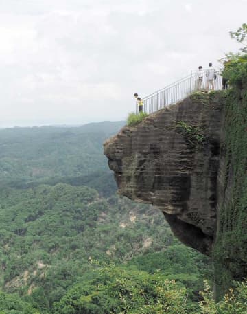 【速報】鋸山「日本遺産」候補に　天空の岩山が生んだ信仰　文化庁　3件選定、3年後に認定審査　千葉