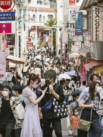 国内4692人感染、12人死亡　新型コロナ