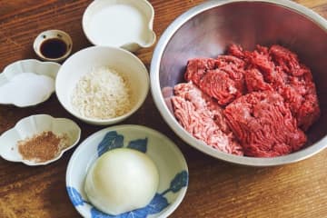 3つのポイントを押さえるだけ！ステーキのような弾力＆肉感！ソースも不要のハンバーグ【肉loverの感覚レシピ】