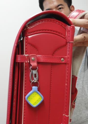 子どもの居場所、ITで把握　発信器配布、16自治体に