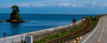 優しい海風を浴びながら、富山湾岸を疾走　[富山県]