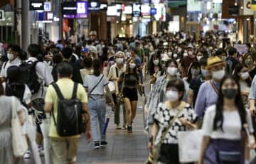 国内感染、最多の1万8889人　20府県で更新、死者は24人