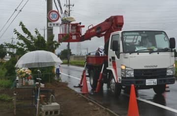＜八街児童死傷事故＞現場で速度規制スタート　時速30キロ、児童の安全確保へ　「守ってくれるのか」住民から懸念の声も