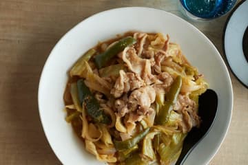 涼しい＆洗い物ほぼなしの“ポリ袋レンチン”で作る回鍋肉レシピ