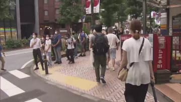 渋谷の若者向けワクチン接種会場　抽選に切り替えも長蛇の列