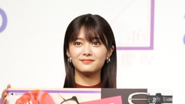 櫻坂46新センターの田村保乃 “ぽかーん”顔もキュートでメンバーメロメロ