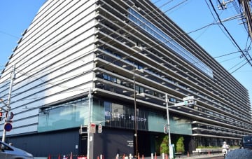 村越・市川市長「市議パワハラ」発言　議長、議員に厳重注意