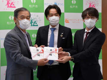 「創業地で市民の不安解消を」　マツキヨなど、松戸市に抗原検査キット400箱寄贈　新型コロナ