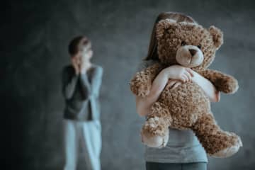 子どもの時に受けたトラウマが残す、人間関係への問題