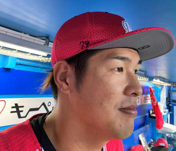 【千葉魂】離脱マーティンと気持ち一つに　帽子に「79」書いたロッテ中村奨