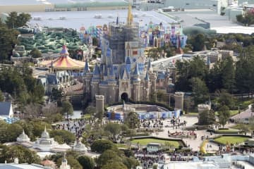 ディズニーが入場制限緩和　1日から1万人に