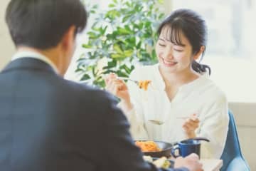 恋がしたいけど出会いがない！　コロナ禍で変化する“恋愛スタイル”と“求める条件”