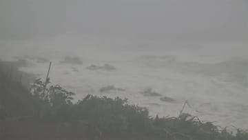 台風16号　台風接近の千葉・銚子市 風雨強まる　2日にかけ100mm超の大雨